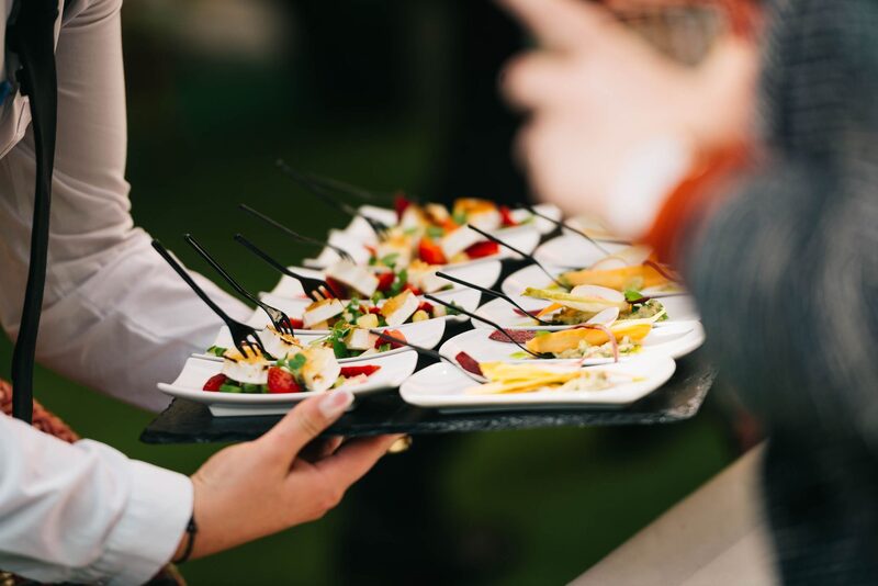 Mesa de catering montada para um casamento em Lisboa