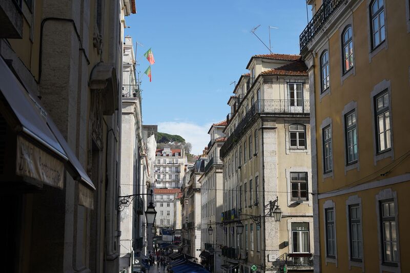 Rua Augusta na Baixa de Lisboa, com o Arco da Rua Augusta ao fundo