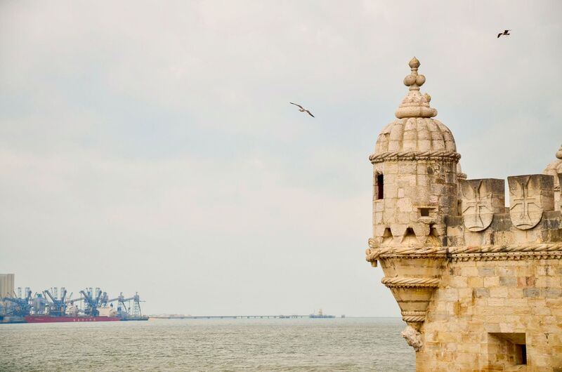 Torre de Belém junto ao rio Tejo, em Belém, Lisboa