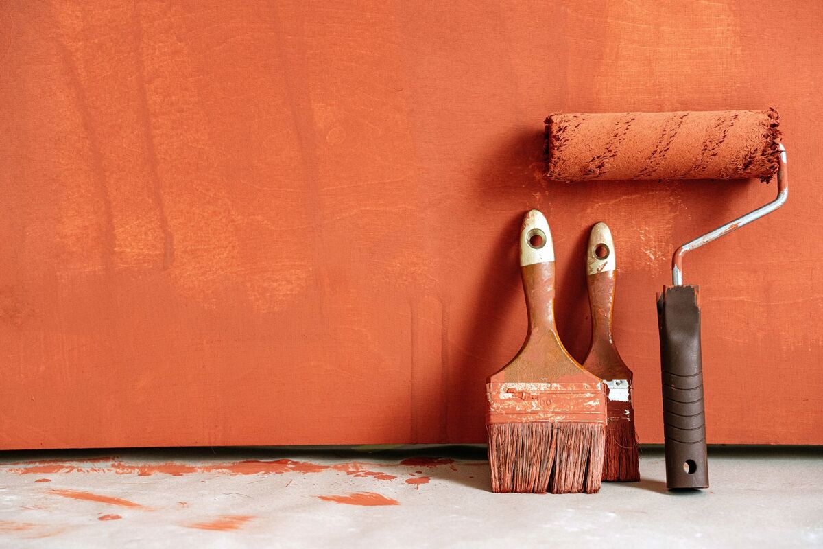 Obra de pintura de interior concluída num apartamento em Lisboa