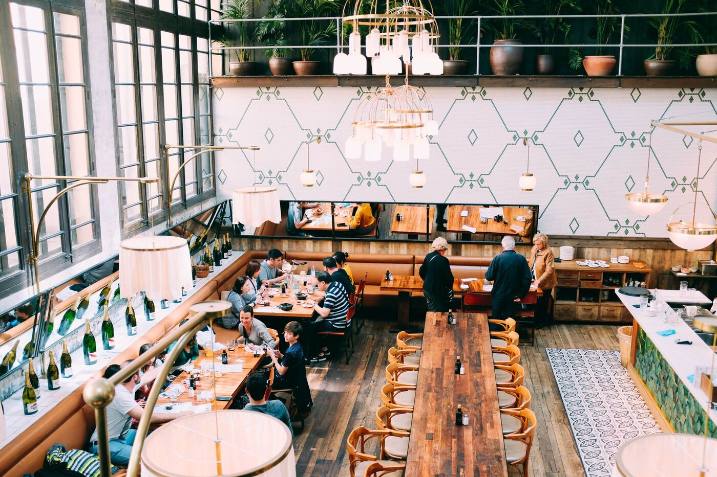 Prato de cozinha portuguesa servido num restaurante em Lisboa